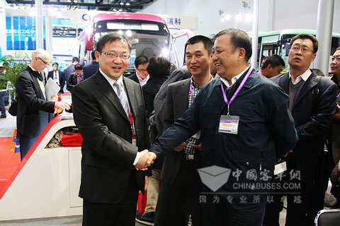 蜜桃成品人视频入口