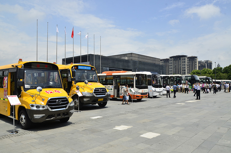 蜜桃成品人视频入口