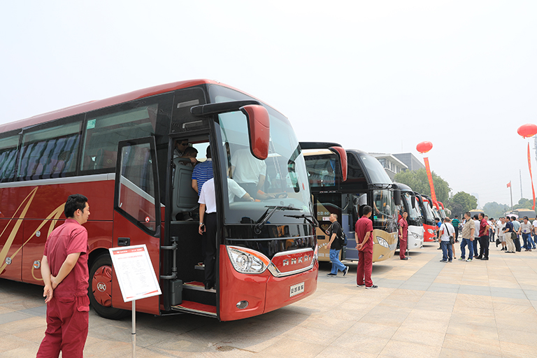 蜜桃成品人视频入口