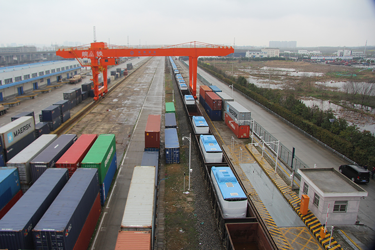 蜜桃成品人视频入口