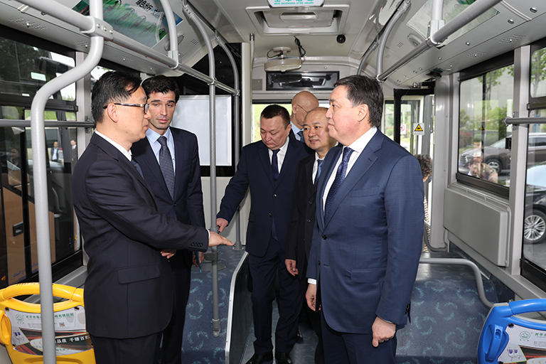 蜜桃成品人视频入口