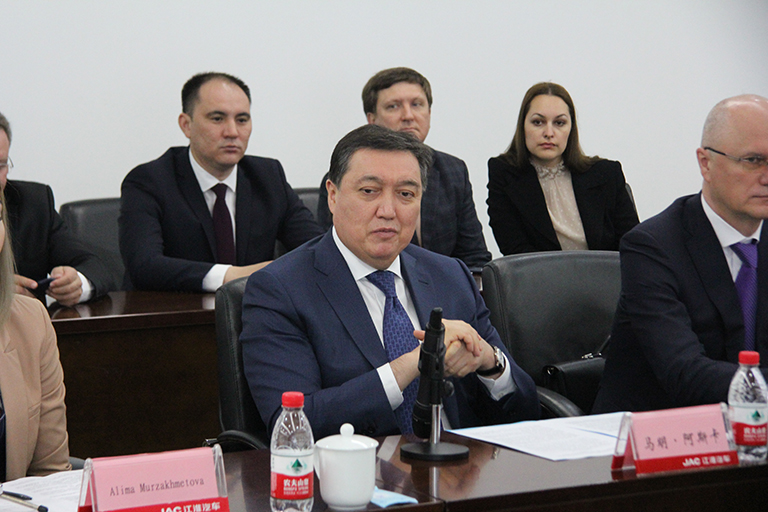 蜜桃成品人视频入口