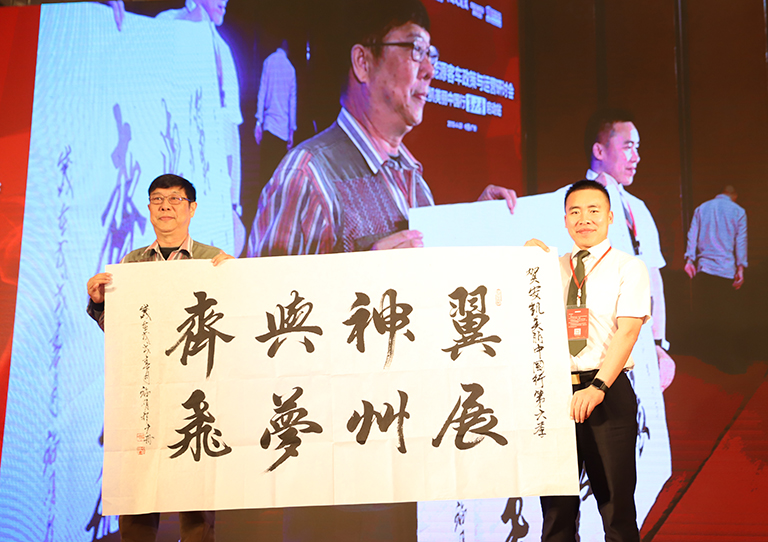 蜜桃成品人视频入口