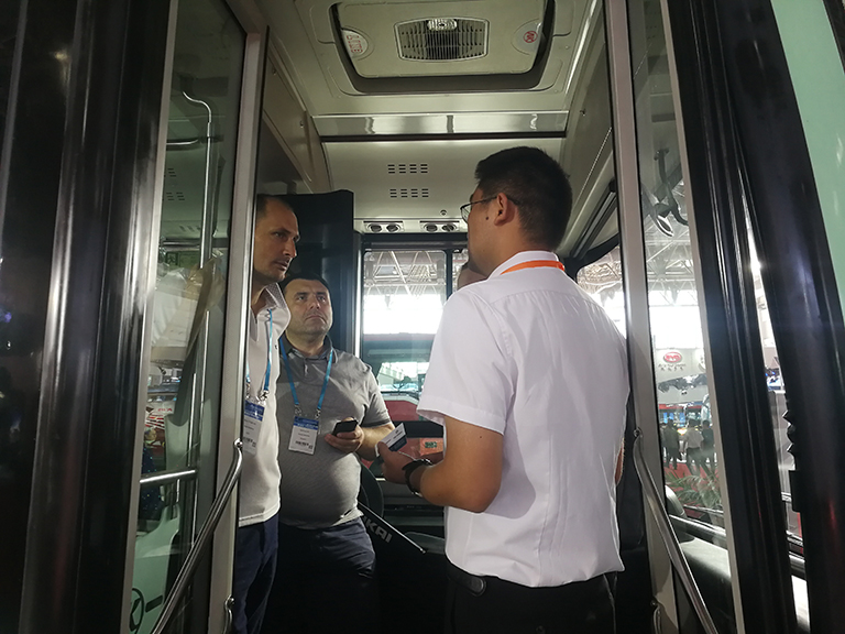 蜜桃成品人视频入口