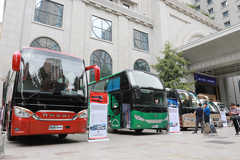 蜜桃成品人视频入口