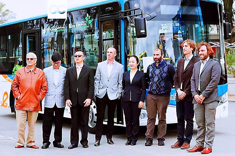 蜜桃成品人视频入口