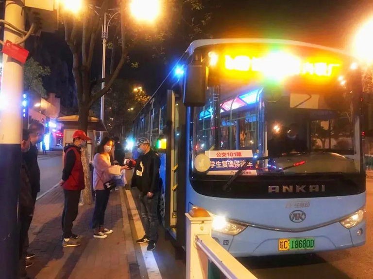 蜜桃成品人视频入口