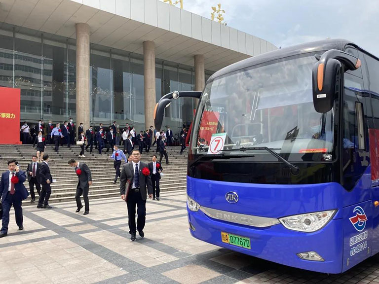 蜜桃成品人视频入口