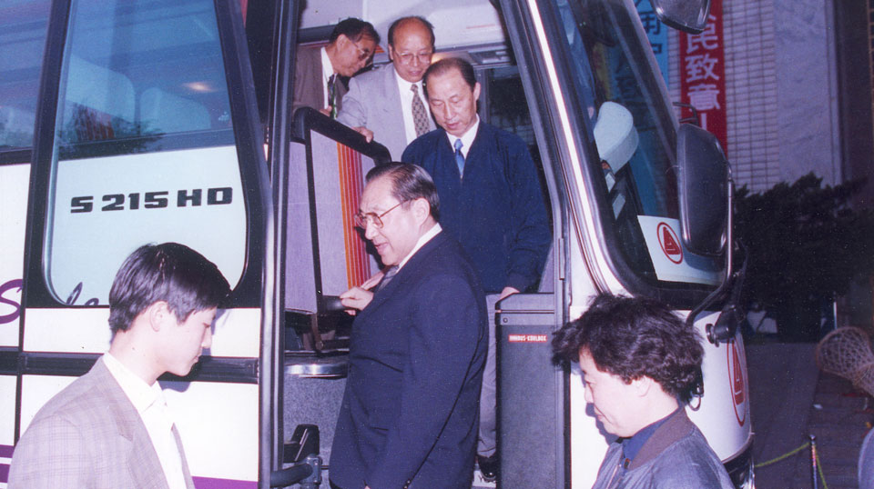 蜜桃成品人视频入口